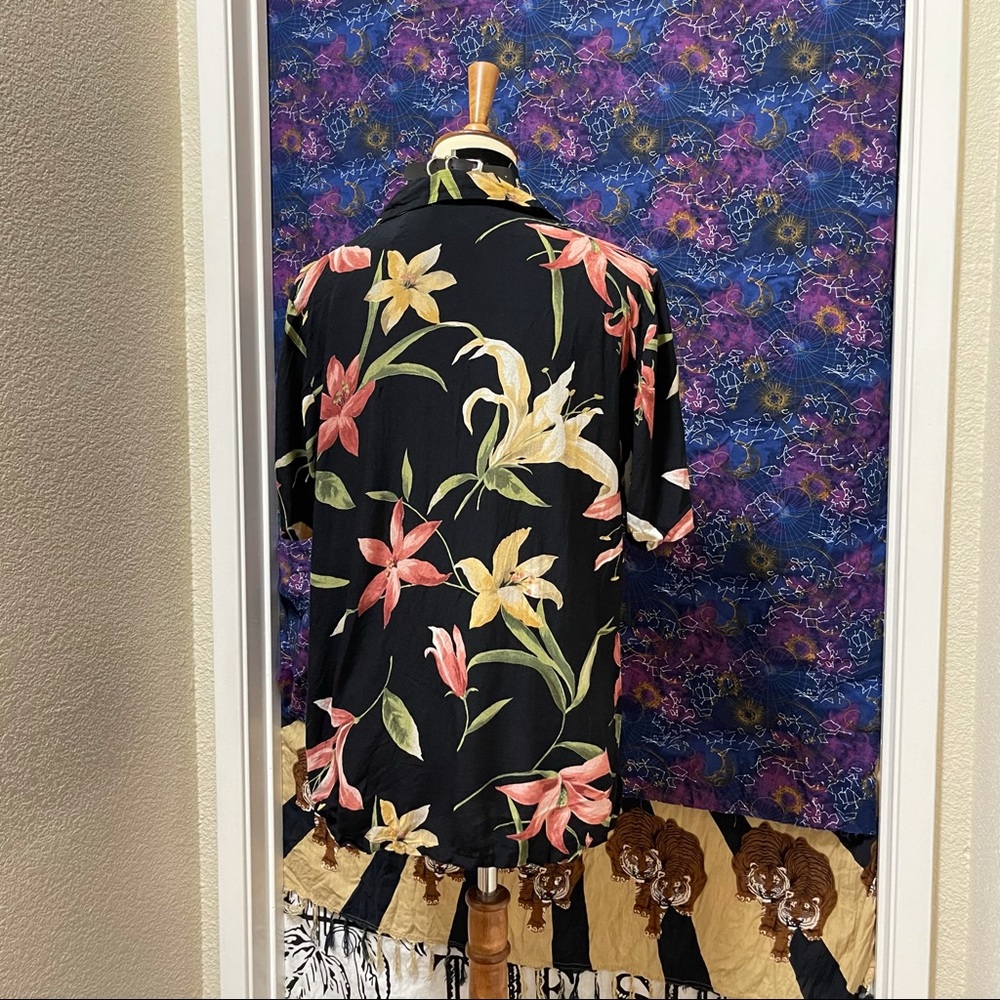 🌈 Amazing Vintage dark floral top - Picture 8 of 11